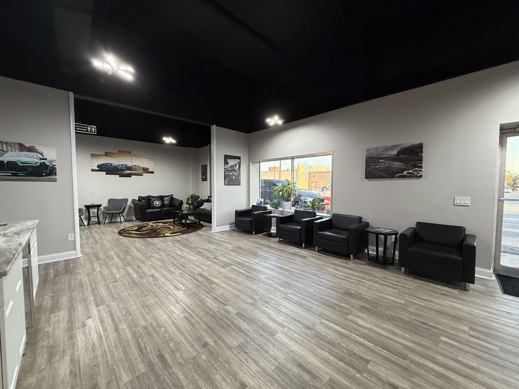 At Fox Motors Bimmer Specialists, enjoy our waiting room while your BMW, MINI Cooper, or Rolls Royce is being serviced.  We Appreciate our Customers!